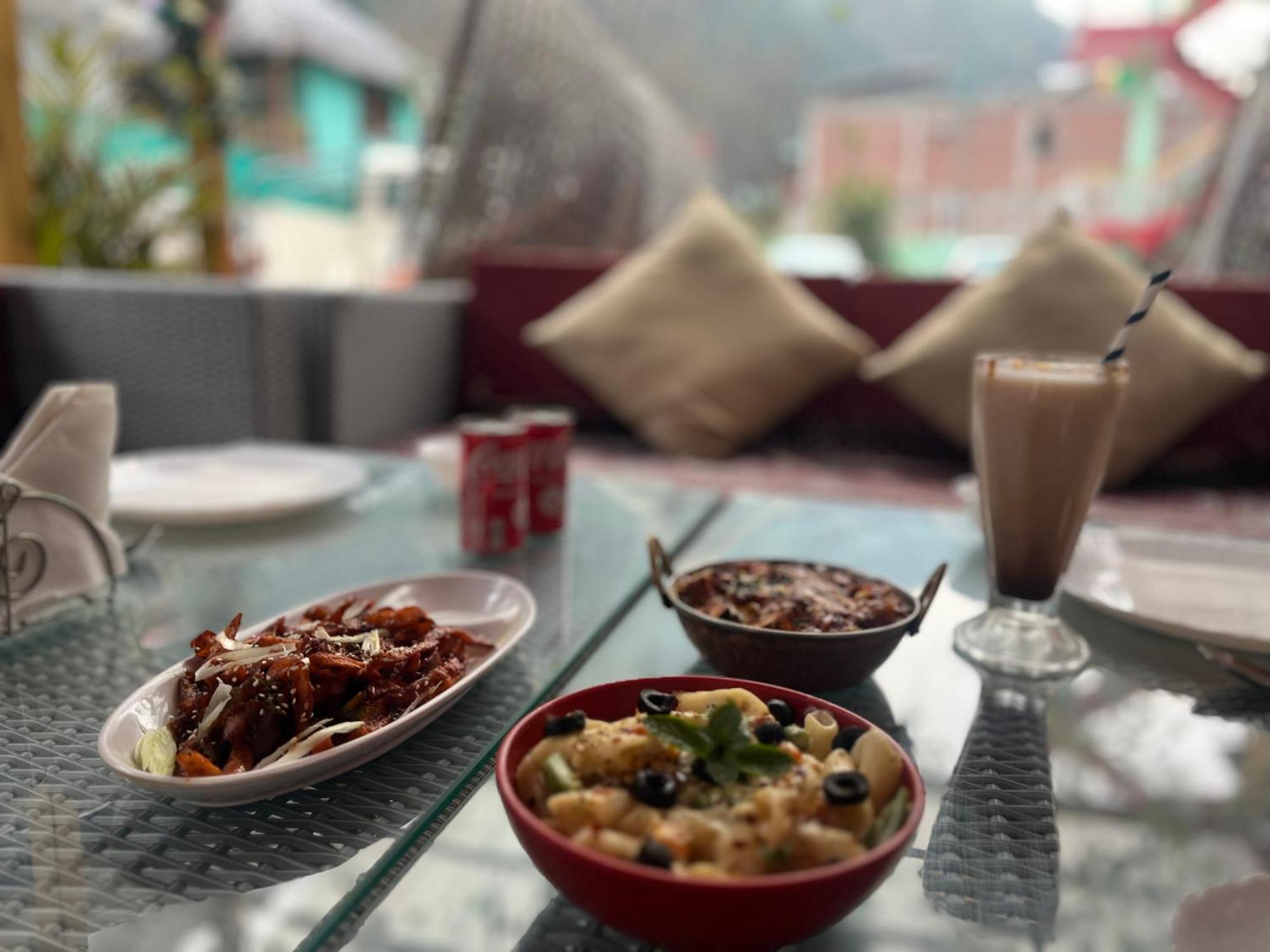 Hotel Brownie River View 卡索尔 外观 照片