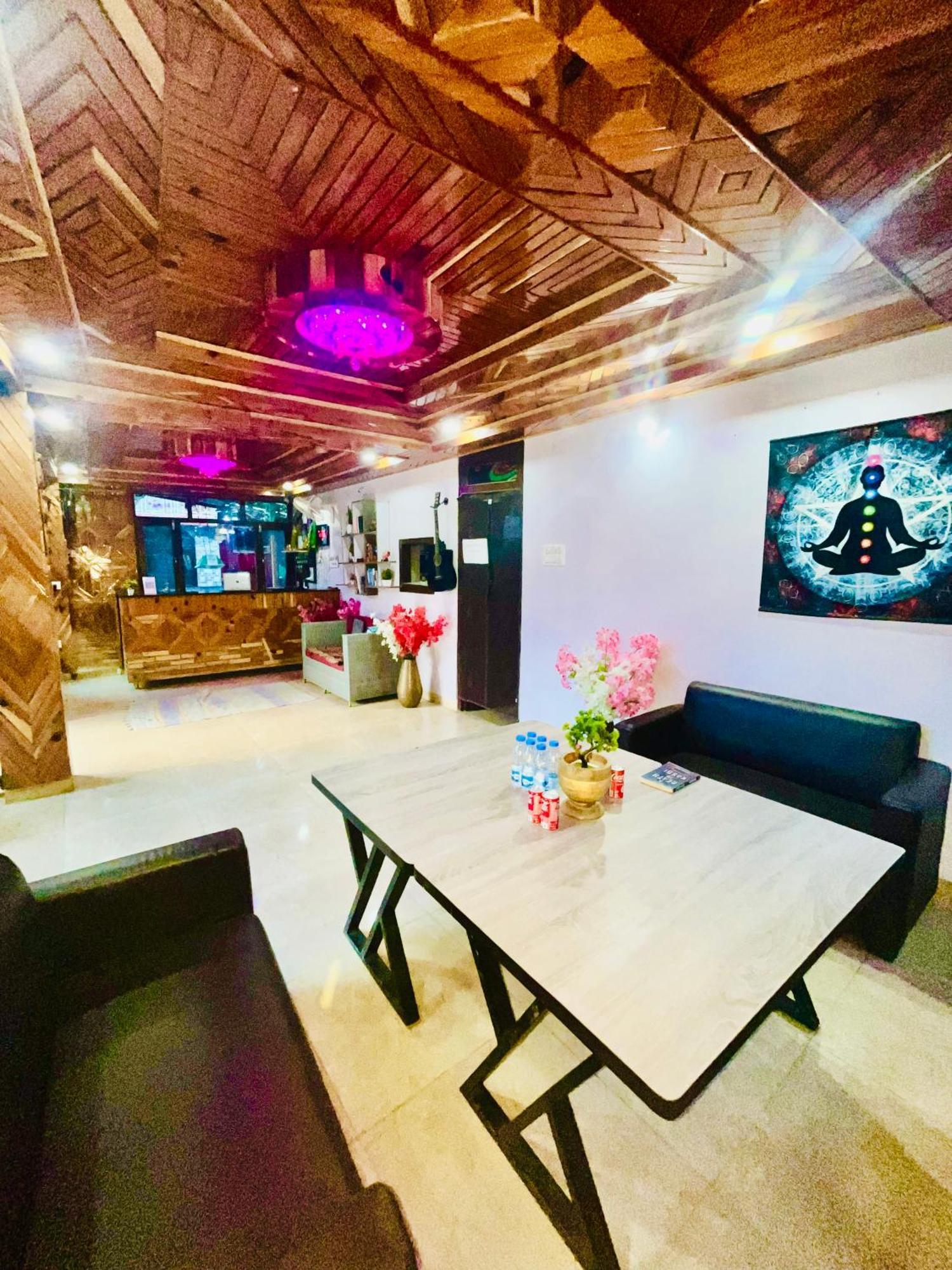 Hotel Brownie River View 卡索尔 外观 照片