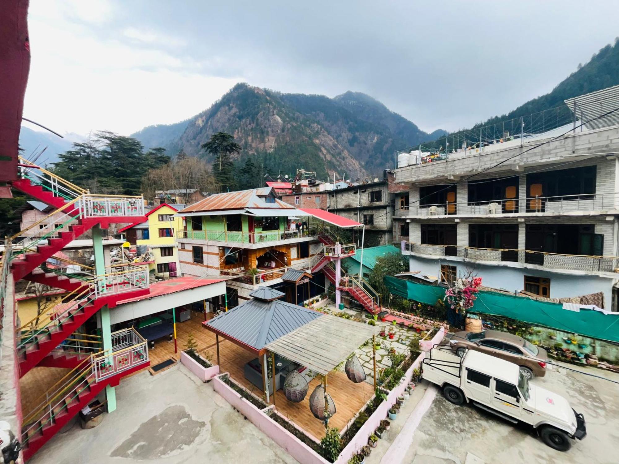 Hotel Brownie River View 卡索尔 外观 照片